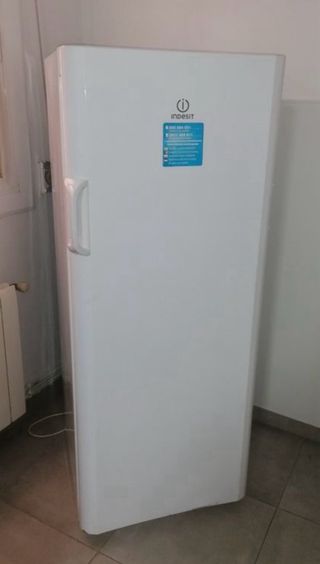 Nevera Indesit Blanca