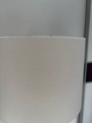 Lámpara de pie elegante estilo cuero