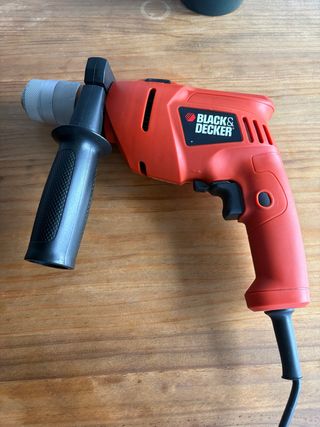 Taladradora Black & Decker Roja
