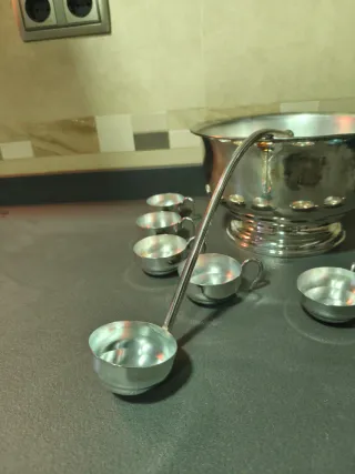 Ponchera/Sopera Bañada en Plata con Cucharón