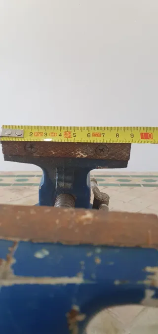 Tornillo de banco antiguo 3 1/2