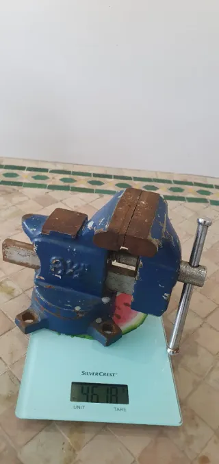 Tornillo de banco antiguo 3 1/2