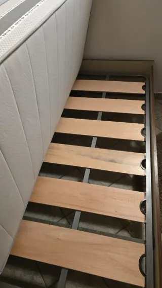 Materasso singolo con rete a doghe