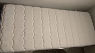 Materasso singolo con rete a doghe