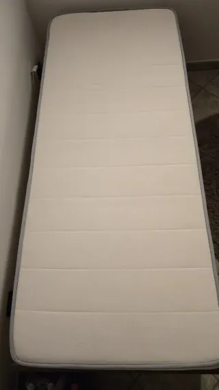 Materasso singolo con rete a doghe