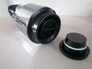 Termo Jarra Cromada Negra