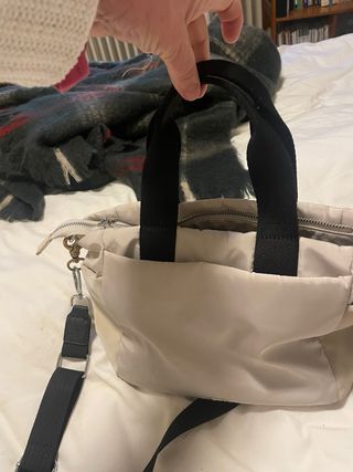 Bolso Parfois mano y bandolera beige/negro
