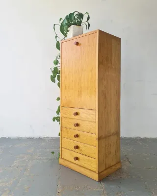 Sinfonier con secreter de pino melis. Vintage, 70s