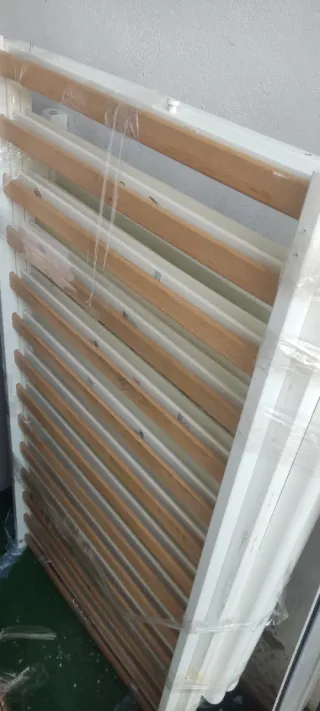 Regalo cuna blanca de madera con colchón. Urge!