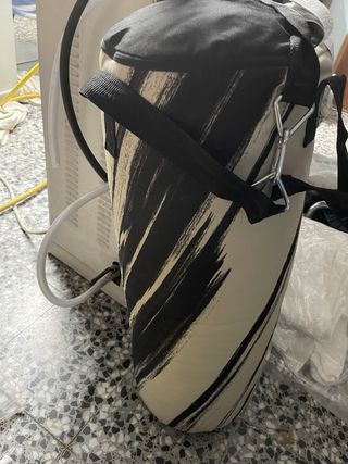 Saco de boxeo nuevo. Regalo guantes