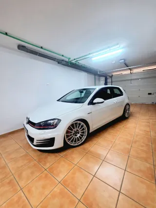 VW GOLF 7 GTI PERFORMANCE 230