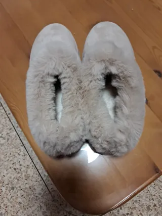 Zapatillas calentitas beige talla 41