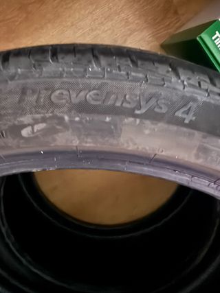 Neumáticos al 95% de vida 225/40 R18 92Y XL