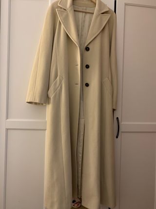 Abrigo largo de lana beige