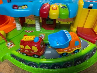 Circuito Vtech con 2 coches