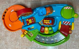 Circuito Vtech con 2 coches