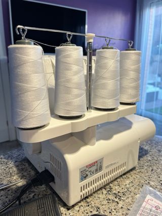 Overlock Singer/ Máquina de Coser