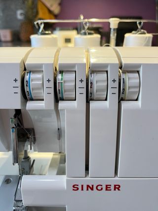 Overlock Singer/ Máquina de Coser