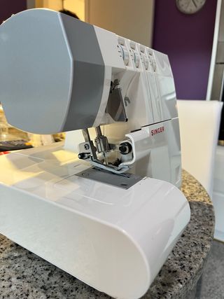 Overlock Singer/ Máquina de Coser