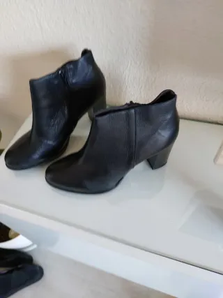 Botines de piel con tacón