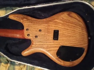 Bajo Ibanez SR905 japones