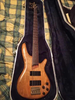 Bajo Ibanez SR905 japones