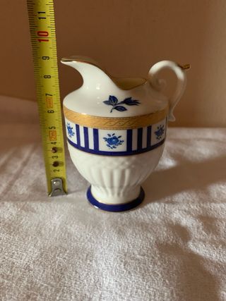 Piccola lattiera stile imperiale