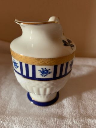 Piccola lattiera stile imperiale