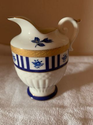 Piccola lattiera stile imperiale