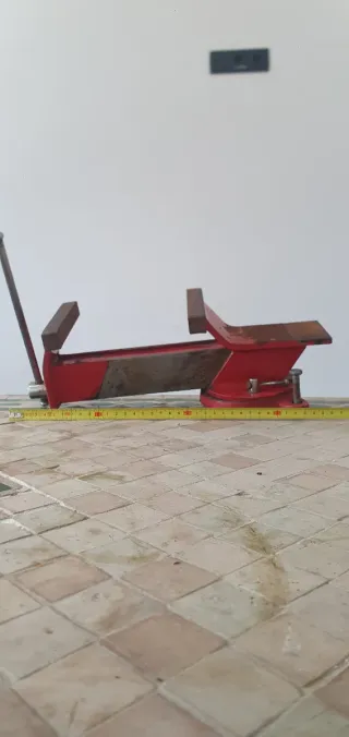 Tornillo de banco antiguo