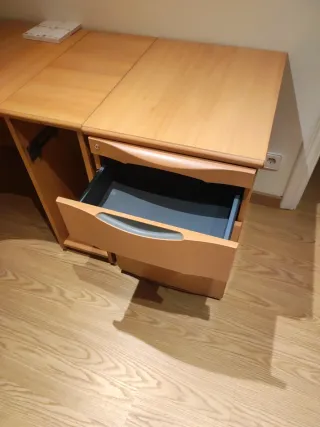 Mesa de despacho esquinera