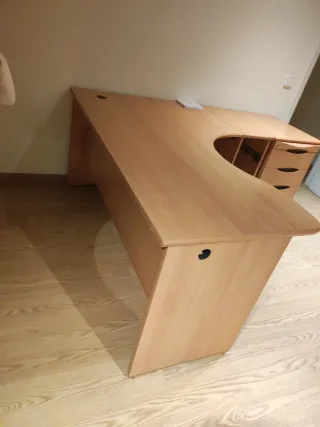 Mesa de despacho esquinera