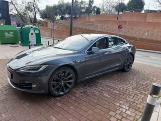 Tesla Model S 2021