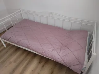 Cama 90 metálica + colchón rosa