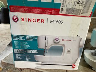 Máquina de coser Singer M1605