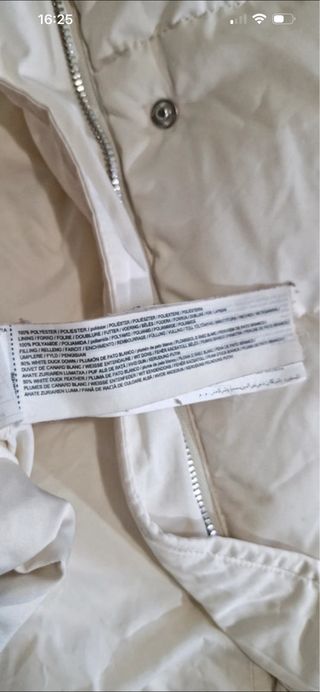 Abrigo Mango Plumas Beige.