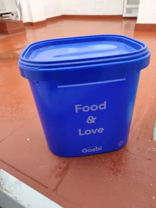 Cubo grande para pienso