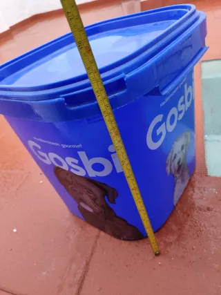 Cubo grande para pienso