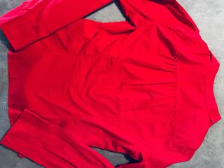 Camisa roja United Colors of Benetton
