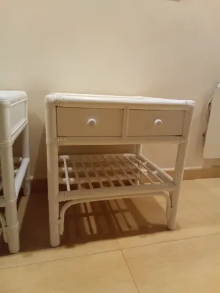 Mesitas de noche de bambú