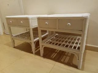 Mesitas de noche de bambú
