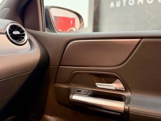 Mercedes Clase B 200d “Único prop, historial MB”