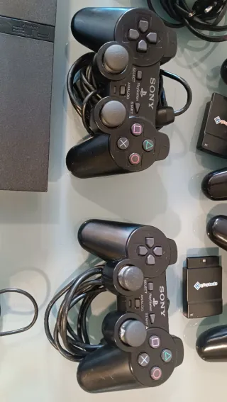 Consola PlayStation 2 Negra + Accesorios