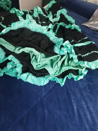 Traje de flamenca negro y turquesa