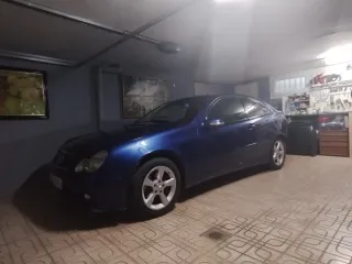 Mercedes-Benz Clase C 2005