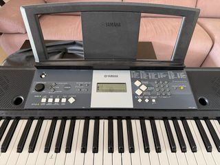 Teclado Yamaha YPT-260 como nuevo