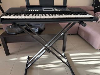 Teclado Yamaha YPT-260 como nuevo