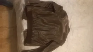 Cazadora de piel marrón