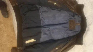 Cazadora de piel marrón