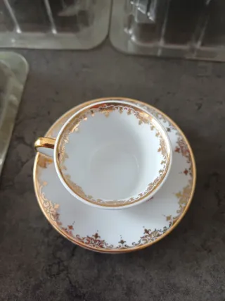 Set 5 tazzine e piattini in porcellana